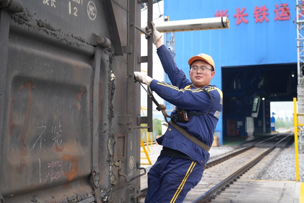 1714989348103065.jpg 列車調車員_副本.jpg