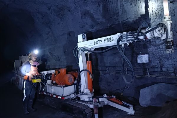 1719976365777332.png 遙控噴漿機(jī)(1)(1)_副本.png