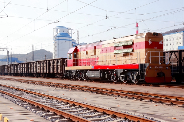 1724233130129556.jpg 2—— 后五個月:迎難而上 精準攻堅.JPG