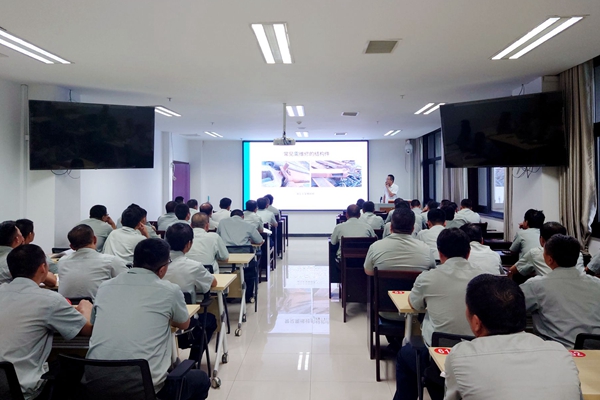 1724890804166562.jpg 焊接培訓(xùn)1_副本_副本.jpg