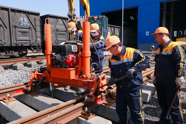 1730252751124202.jpg 設備維護_副本.jpg