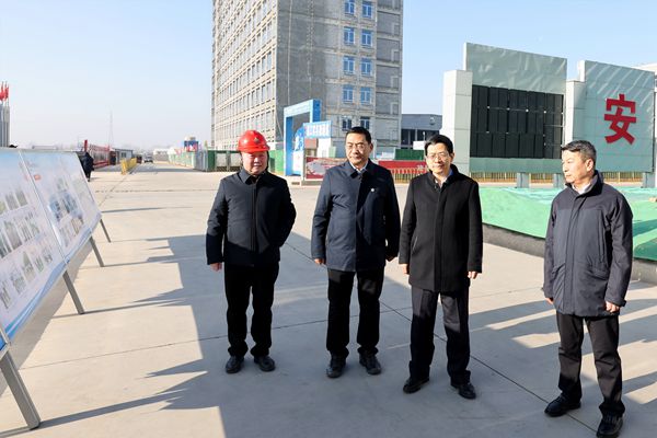 1734700881178200.jpg 參觀看展板_副本.jpg