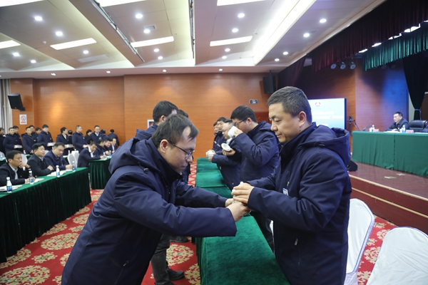 1737687290189743.jpg 2敬茶_副本.jpg