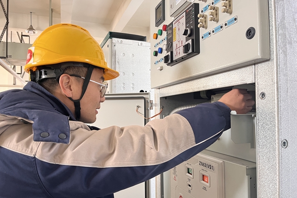 1738999534209607.jpg 3.設(shè)備調(diào)試_副本.jpg