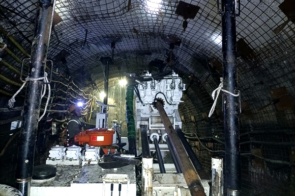 1745201342841241.jpg 第二段_副本.jpg