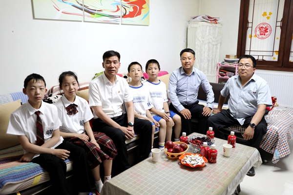 1748762396406159.jpg 服務(wù)中心.jpg