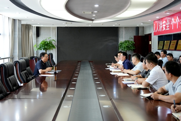 1752223746119593.jpg 賀總調(diào)研1_副本.jpg