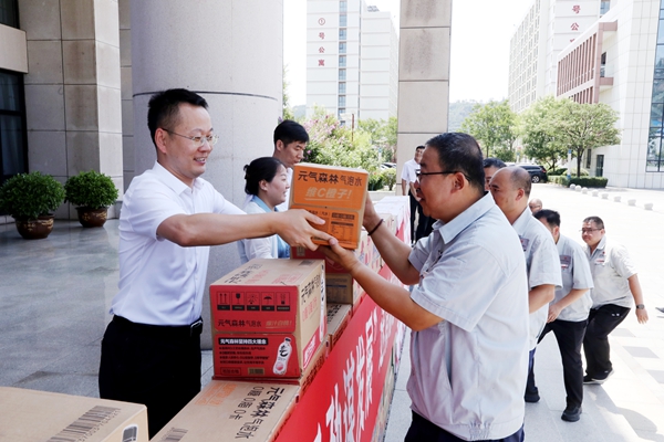 1752647870108997.jpg 魏書記.jpg