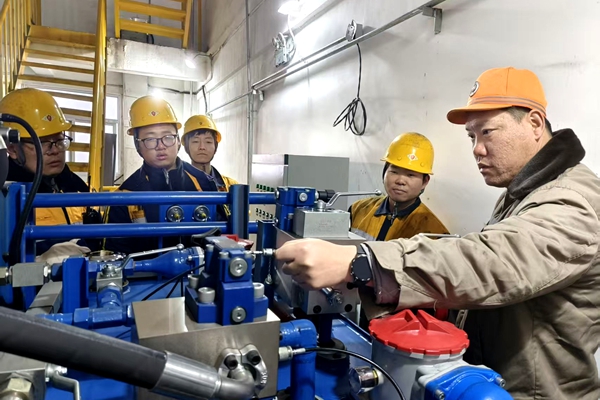 1764226525147704.jpg 技術攻關_副本.jpg