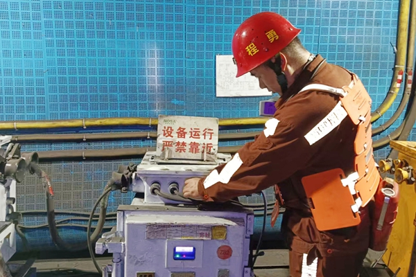 1765161317168592.jpg 3 現(xiàn)場(chǎng)安全排查._副本.jpg